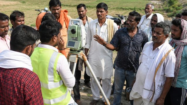 पटना-सासाराम ग्रीनफील्ड एक्सप्रेस-वे की एलाइनमेंट मैपिंग, भड़के भूस्वामी; बोले- आवासीय जमीन को भिट बता दे रहे कम राशि
