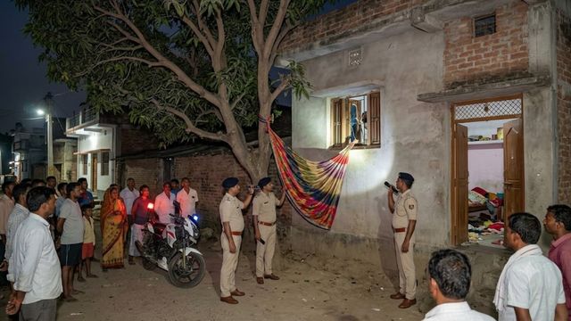 पेड़ से चढ़े, साड़ी के सहारे उतरे: लखीसराय के सूर्यगढ़ा में पुलिस हवलदार के घर से लाखों की चोरी

