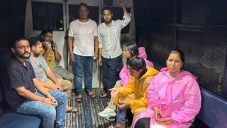 रात में मुख्यमंत्री आवास जा रहे नर्सिंग बेरोजगारों को पुलिस ने लिया हिरासत में।