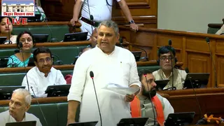 बिल पेश करते हुए विजय चौधरी। फाइल फोटो