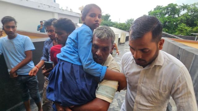 सुपौल में मिड-डे मील खाते ही बिगड़ी 80 से ज्यादा बच्चों की तबीयत, सब्जी में बिच्छू मिलने का आरोप

