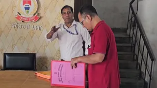 एनआईए की 12 सदस्यीय टीम ने कोडरमा पहुंचकर चार अलग-अलग ठिकानों में की छापामारी।