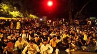 नेतृत्व की कमी में कहीं दिशा से न भटक जाए आंदोलन। पीटीआई