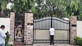 जेपीएससी परीक्षा घोटाले में सीआईडी की बड़ी कार्रवाई, पूर्व अध्यक्ष के आवास पर फिर छापा।