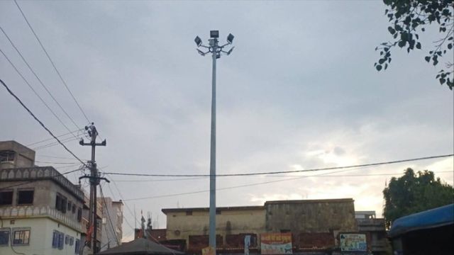 श्रावणी मेले से पहले बांका कांवड़िया पथ पर छाया अंधेरा, खराब पड़ी हैं हाईमास्ट व स्ट्रीट लाइटें
