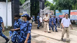 कटिहार समाहरणालय में सुरक्षा व्यवस्था।