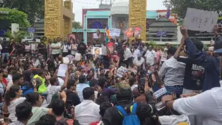 NEET-UG पेपर लीक की निष्पक्ष जांच के लिए विरोध प्रदर्शन (जागरण)