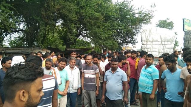 समस्तीपुर में हाइवा ने स्कूटी को मारी टक्कर: गंगा स्नान के लिए निकले अमीन की मौत, मां की हालत नाजुक
