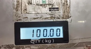 गोरखपुर में सीएनजी 100 रुपये प्रति किलो हुई कीमत। जागरण