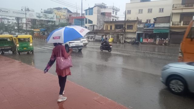 यूपी में एक बार फिर सक्रिय होगा मानसून, गोरखपुर में भारी बारिश की चेतावनी
