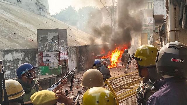 संभल हिंसा मामला: इतिहास में पहली बार बेखौफ होकर गवाहों ने दिए बयान, DGC बोले- अगला नंबर जफर अली का

