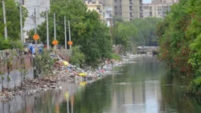 मानसून में जलभराव से निपटने के लिए MCD की सख्ती, नालों में कूड़ा फेंकने पर अब लगेगा जुर्माना

