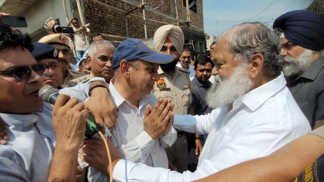 बैरिकेड्स तोड़े, पुलिस से भिड़े... अनिल विज के घर का घेराव करने पहुंचे हजारों रोडवेज कर्मचारी, जानिए क्या हैं मांगें
