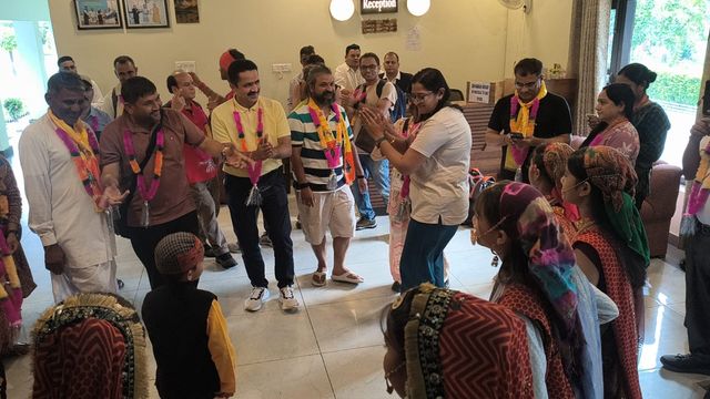 कैलास मानसरोवर यात्रा: टनकपुर पहुंचा यात्रियों के छठवां दल, 13 राज्यों के 51 शिव भक्त शामिल