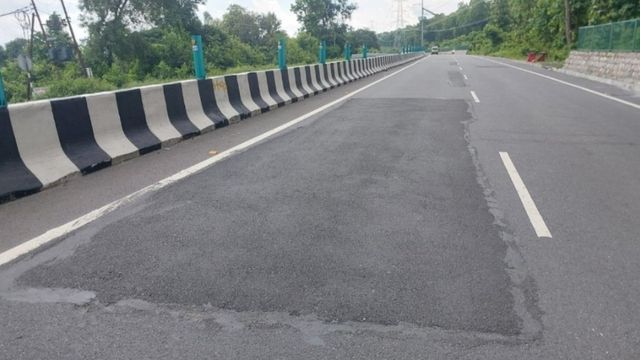 पहली बारिश भी नहीं झेल सका नवनिर्मित दून-पांवटा फोरलेन: जगह-जगह आई दरारें, निर्माण की गुणवत्ता पर उठे सवाल