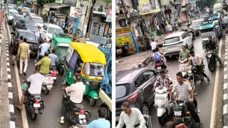 पल्हेड़ा फ्लाईओवर की सर्विस रोड पर लगा जाम।