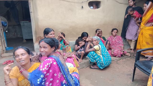 गिरिडीह में जमीन के एक टुकड़े को लेकर पेट्रोल छिड़ककर लगाई आग, इलाज के दौरान मौत
