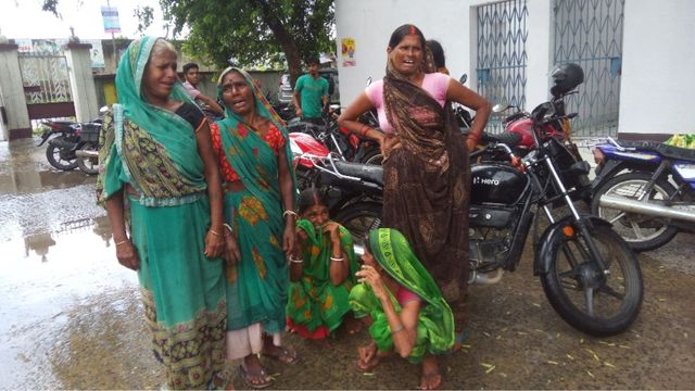 नवादा में बारिश से बचने के लिए पेड़ के नीचे खड़े लोगों पर गिरी आकाशीय बिजली, 4 लोगों की मौत
