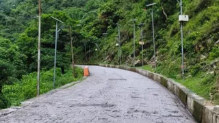 खराब मौसम और भूस्खलन से शिवखोड़ी यात्रा अभी भी बंद।