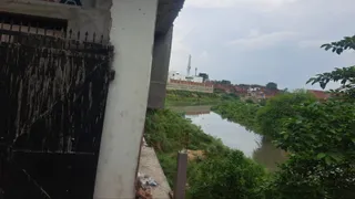 सीतापुर: सिविल लाइन में सरायन नदी के समीप बने मकान: जागरण
