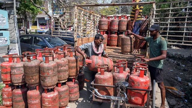 इंडेन गैस कनेक्शन है तो इग्नोर न करें ये बात, इन उपभोक्ताओं को एक हफ्ते की मोहलत