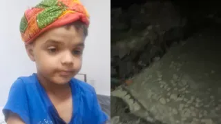 गड्ढे में गिरकर डूबने से छह साल के बच्चे की मौत। (वीडियो ग्रैब)