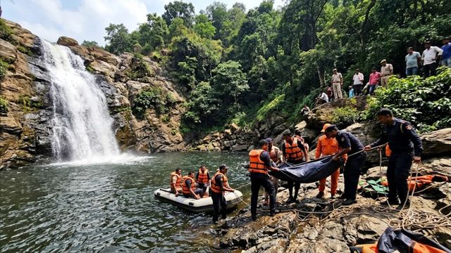 मीरजापुर में पिकनिक पर आए युवक का कुशियरा वाटरफॉल में मिला शव, स्नान करते समय डूबने से हुई मौत
