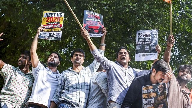 विचार: संस्थागत बीमारी है पेपर लीक