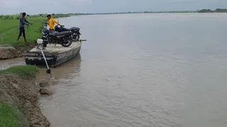 सरयू का जलस्तर बढ़ा।