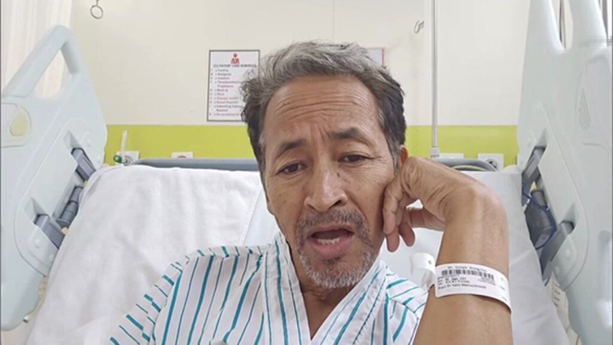 26 दिन के अनशन पर उठे सवालों से भावुक हुए सोनम वांगचुक, बोले- डील करनी होती तो भूखा क्यों रहता?