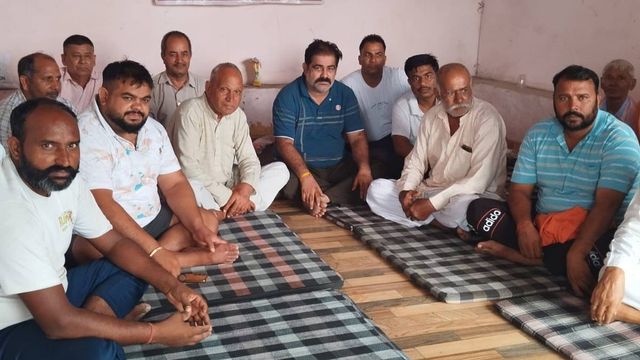 झज्जर में सड़क निर्माण को लेकर ग्रामीणों का आमरण अनशन पांचवें दिन भी जारी, अनशनकारियों की सेहत बिगड़ी
