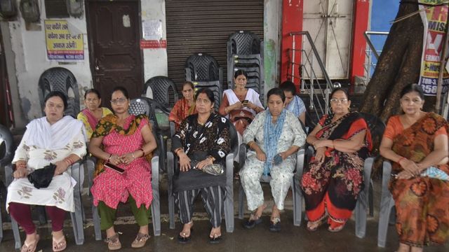 मेरठ में अधिकारियों ने चस्पा किए 44 सील संपत्तियों पर नोटिस, ये काम ना किया तो होगा ध्वस्तीकरण