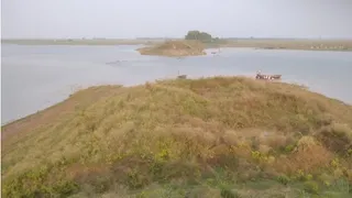 मरचइया डेरा के पास गंगा तटबंध में गैप। जागरण