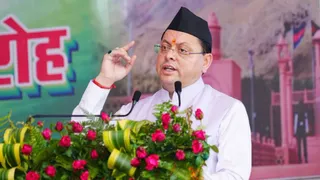 कारगिल विजय दिवस पर गांधी पार्क में आयोजित शौर्य दिवस कार्यक्रम में बोलते मुख्यमंत्री पुष्कर सिंह धामी।
