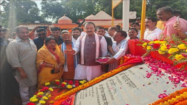 'कांवर मार्ग पर फर्जी नाम से संचालित ढाबे व मांस-मदिरा की दुकानें बंद होंगी', डिप्टी सीएम केशव मौर्य ने दिखाए तल्ख तेवर
