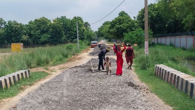 FDR तकनीक से भोजपुर में बन रही 10 करोड़ की सड़क; तीन NH से होगा सीधा कनेक्‍शन 
