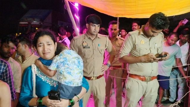 फर्रुखाबाद में पत्नी और बच्चे के सामने प्रॉपर्टी डीलर की सिर में गोली मारकर हत्या, इलाके में सनसनी
