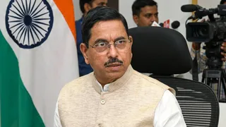 'पूरी जिम्मेदारी से निभाऊंगा नया दायित्व', शिक्षा मंत्रालय की कमान मिलने पर बोले जोशी (फोटो- एएनआई)