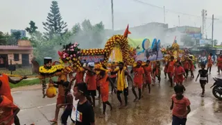 कांवर यात्रा वाले रास्तों पर मांस की दुकानें बंद कराई जाएगी।