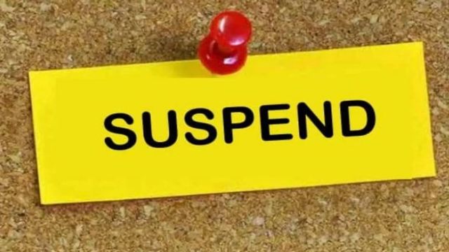 अंबेडकरनगर में छात्रा की पिटाई करने वाले शिक्षक पर गिरी गाजी, बीएसए ने किया निलंबित