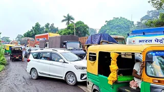 झारखंड के एनएच-18 पर 50 घंटे का महाजाम, पितकी ओवरब्रिज बना मुसीबत।