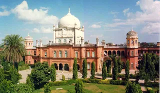 दारुल उलूम देवबंद में सूर्यास्त के बाद बाहर के लोगों की नो एंट्री