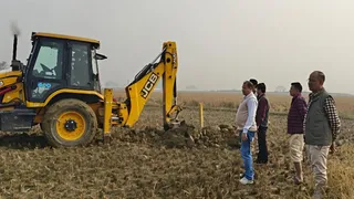 बक्सर में बाईपास के लिए चल रहा सीमांकन। जागरण