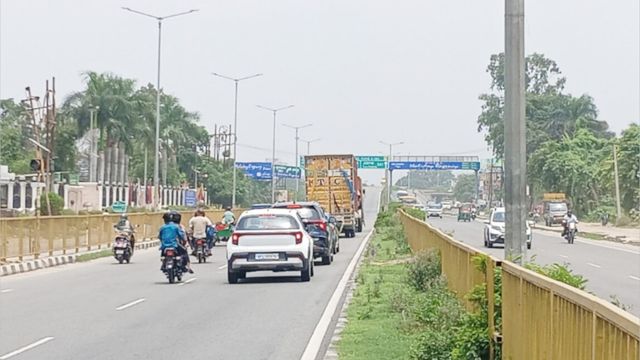 मुरादाबाद-हापुड़ हाईवे बनेगा एक्सेस कंट्रोल्ड: नई सर्विस लेन से सुरक्षित होगा सफर, अनधिकृत एंट्री पर कटेगा ऑटोमैटिक चालान