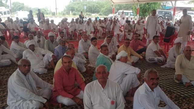 मकड़ौली टोल पर गर्जीं खापें और किसान संगठन, 5 बड़े प्रस्ताव सर्वसम्मति से पारित; पेपर लीक व नशे पर हल्ला बोला
