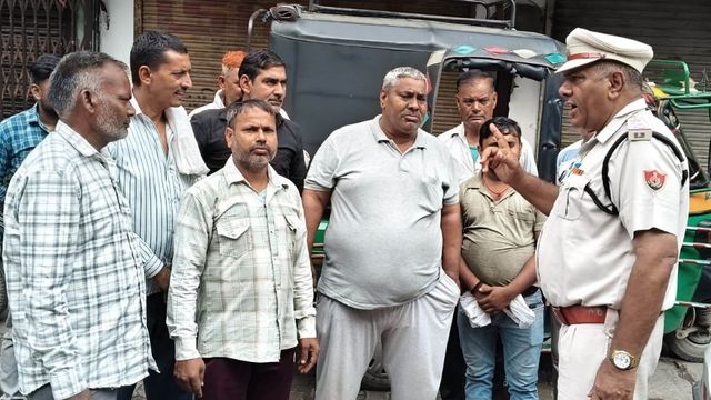 ऑटो ड्राइवरों को सख्त हिदायत: वर्दी पहनें, नियमों का पालन करें और यात्रियों से सम्मान से पेश आएं