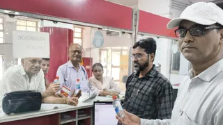 200 और 500 एमएल की बोतल में उपलब्ध गंगाजल