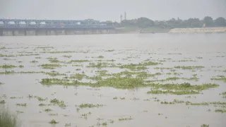 दो दिन में गंगा का जलस्तर 89 सेंटीमीटर बढ़ा।