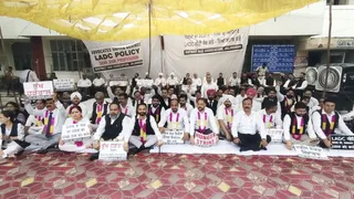 जालंधर में प्रोटेस्ट करते हुए वकील।