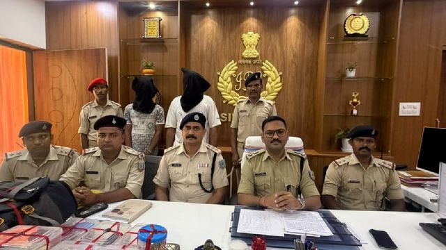 सिमडेगा में अंतरराज्यीय चोर गिरोह का पर्दाफाश, लाखों की चोरी का सामान बरामद
